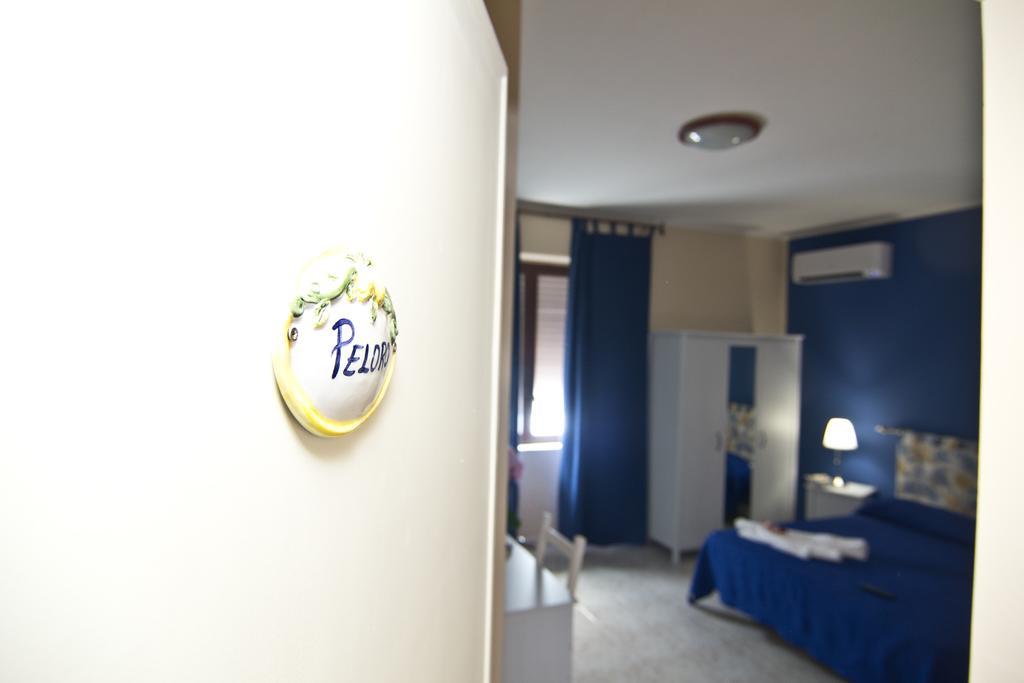 B&B Tifeo Villafranca Tirrena Buitenkant foto