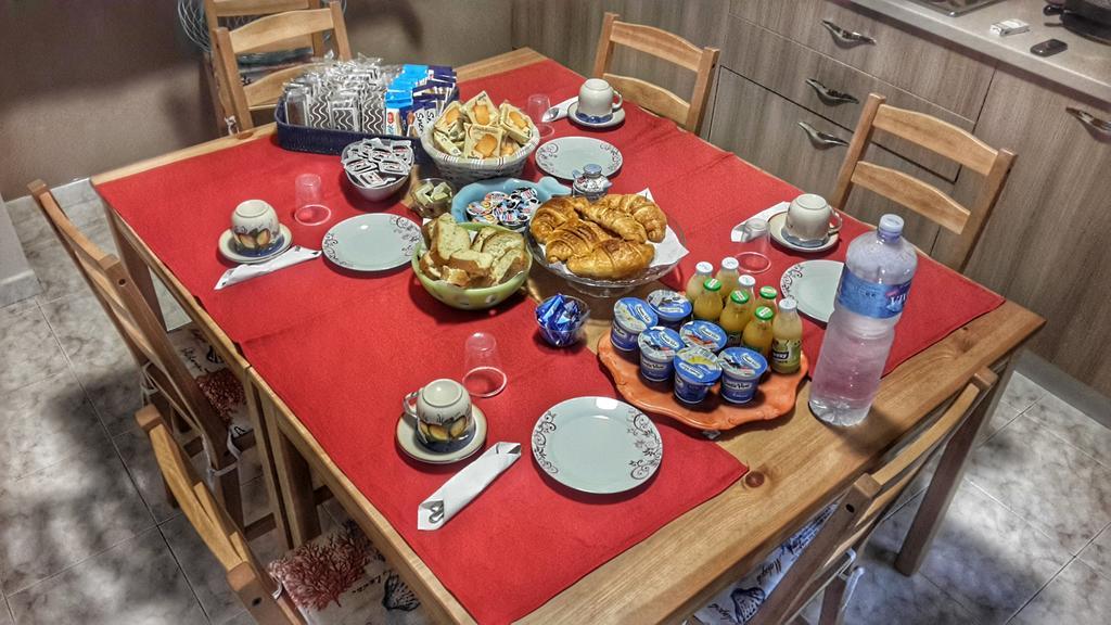 B&B Tifeo Villafranca Tirrena Buitenkant foto